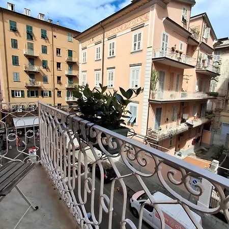 Charme House Apartment La Spezia