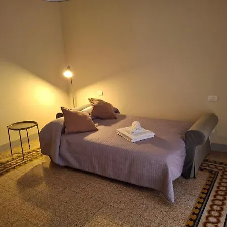 Apartment Charme House *